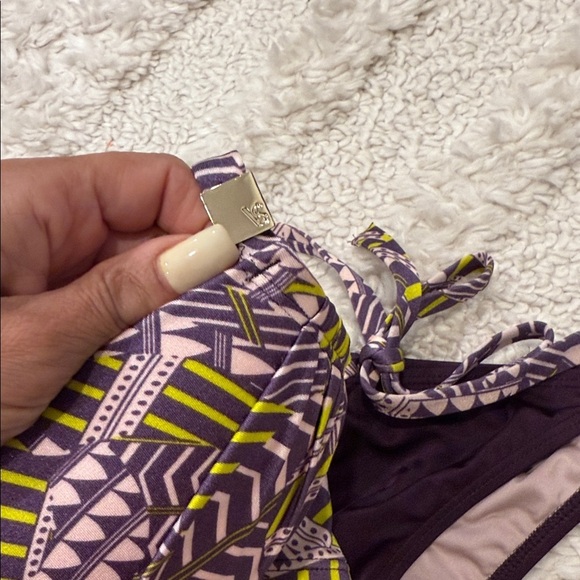 Victoria's Secret Purple Geometric Bikini - Picture 7 of 10